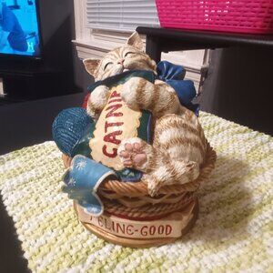 Danbury Mint Cat Sculpture